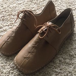 Beauty Express light brown shoes 8.5